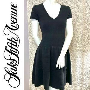100% Cashmere Sweater Dress Saks Fifth Ave Classic Sheath Closet Staple Vintage